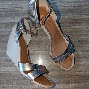 Seychelles Like You Mean It Wedge Sandals 8.5